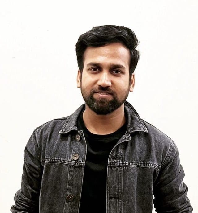 Bhaskar Hari Pandit, Co-Founder